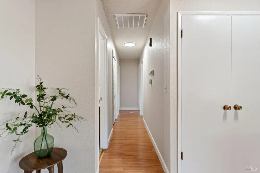 767 Joni Court Windsor, CA 95492