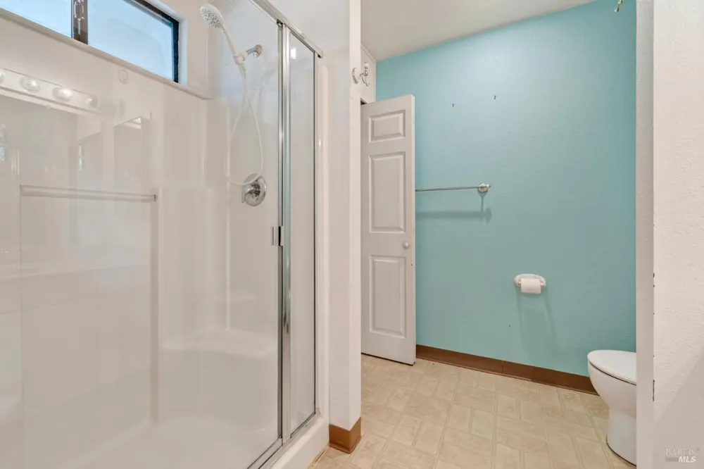 767 Joni Court Windsor, CA 95492