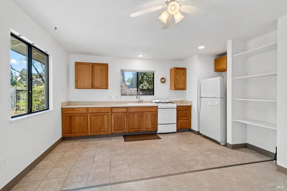 767 Joni Court Windsor, CA 95492