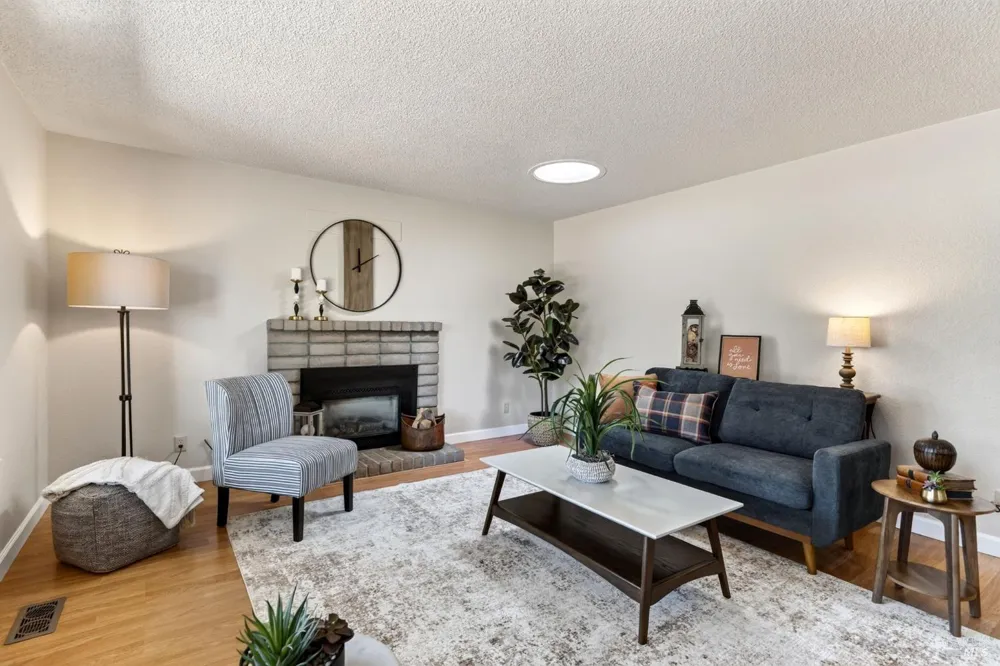 767 Joni Court Windsor, CA 95492