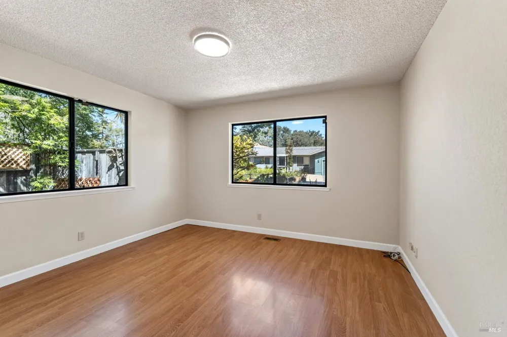 767 Joni Court Windsor, CA 95492