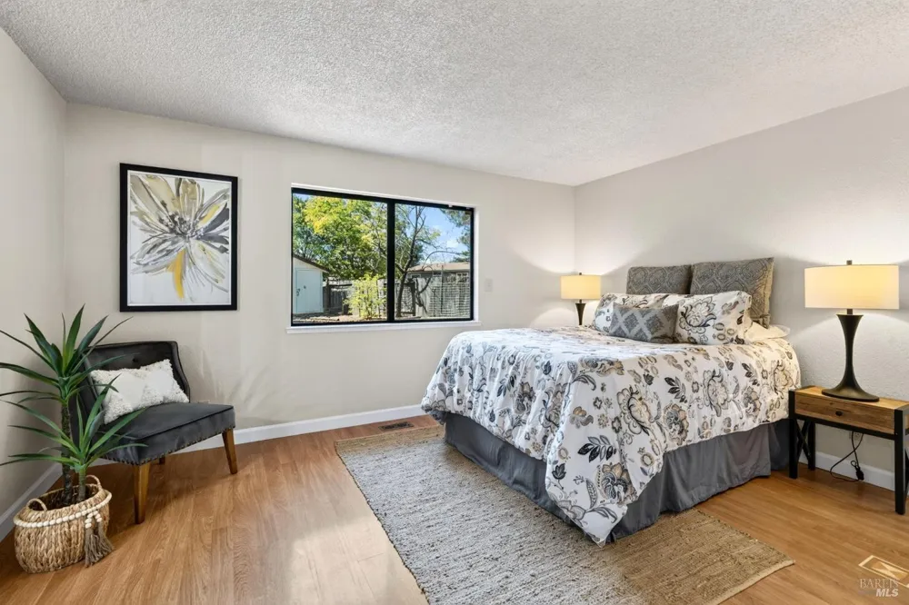 767 Joni Court Windsor, CA 95492