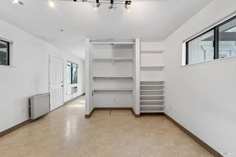 767 Joni Court Windsor, CA 95492