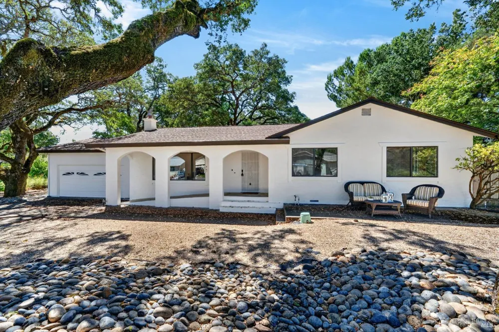 767 Joni Court Windsor, CA 95492