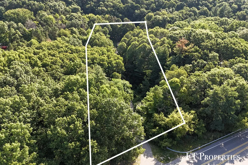 7801 Cascade Road SE Grand Rapids, MI 49546