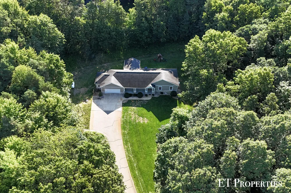 7801 Cascade Road SE Grand Rapids, MI 49546