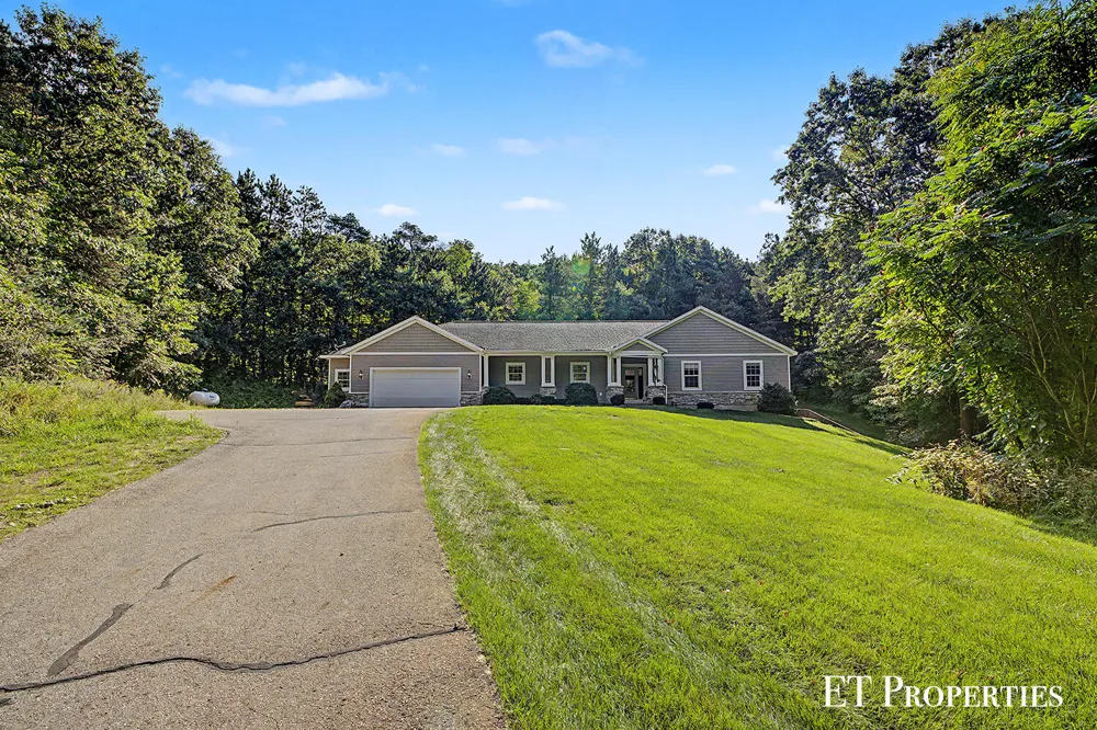 7801 Cascade Road SE Grand Rapids, MI 49546