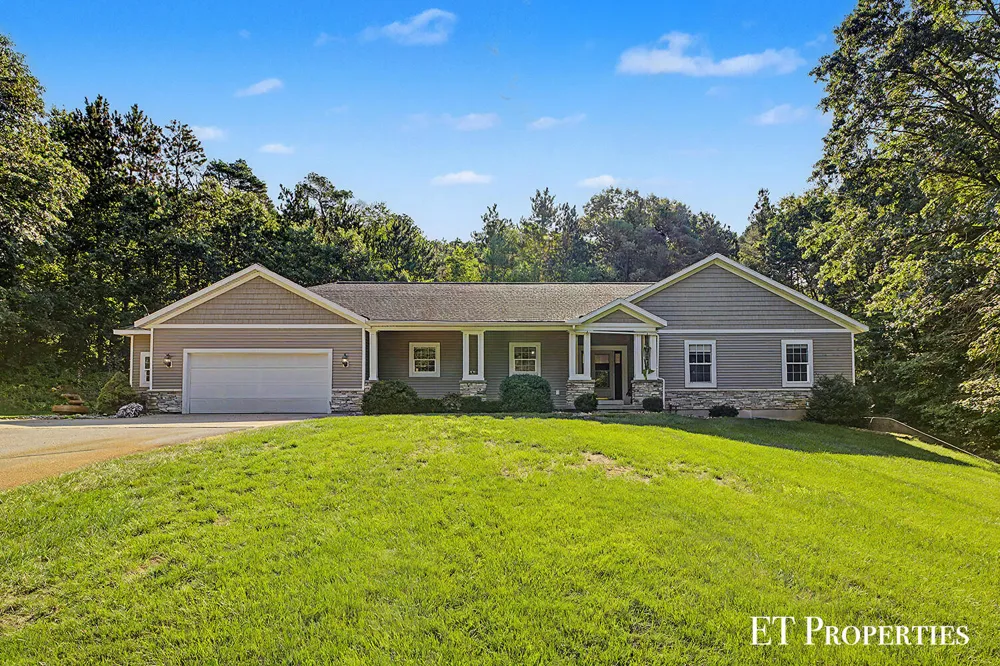 7801 Cascade Road SE Grand Rapids, MI 49546