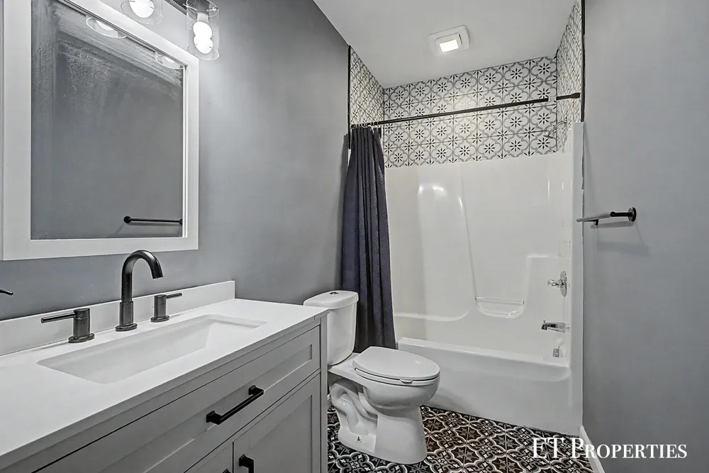 7801 Cascade Road SE Grand Rapids, MI 49546