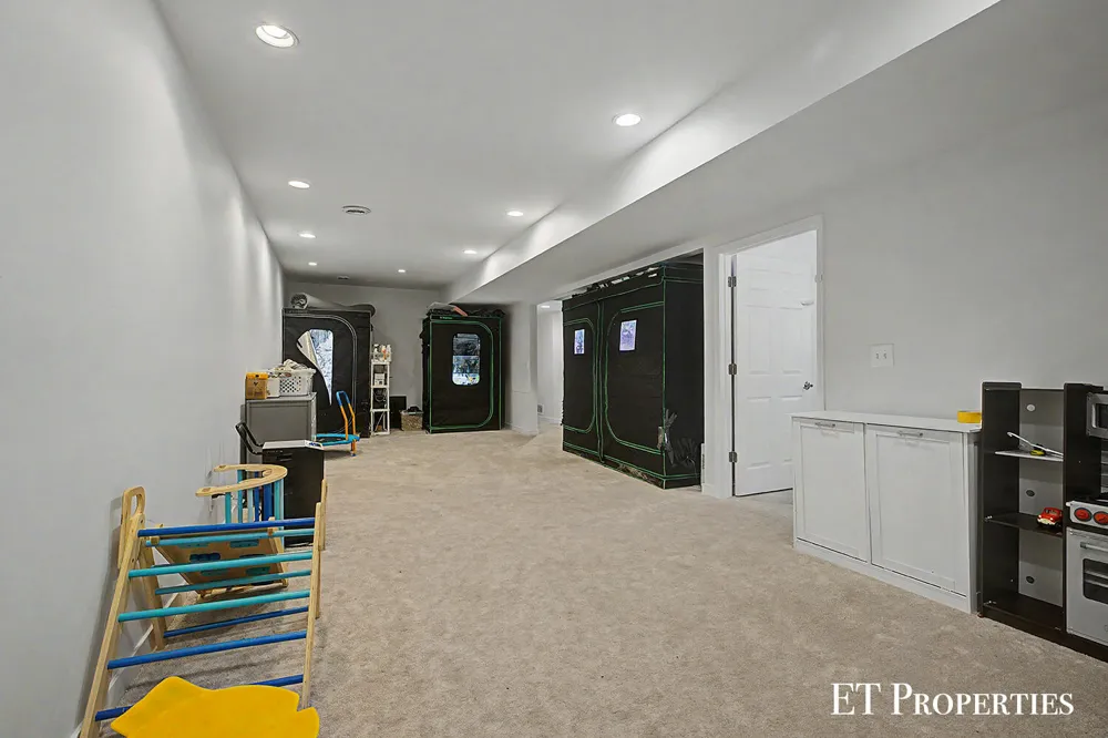 7801 Cascade Road SE Grand Rapids, MI 49546