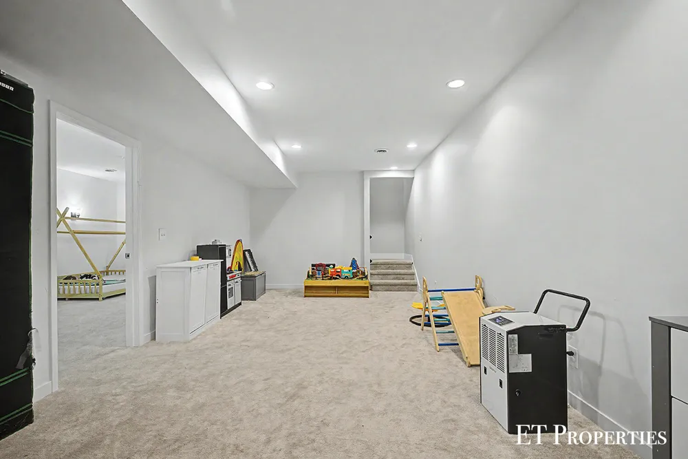 7801 Cascade Road SE Grand Rapids, MI 49546