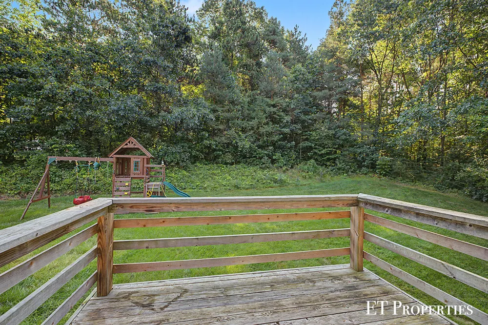 7801 Cascade Road SE Grand Rapids, MI 49546