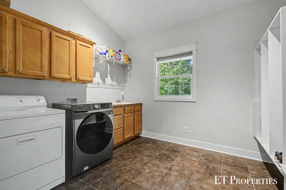 7801 Cascade Road SE Grand Rapids, MI 49546