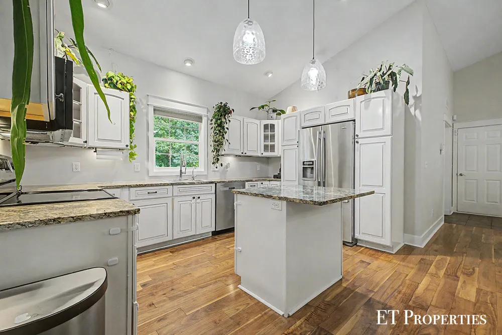 7801 Cascade Road SE Grand Rapids, MI 49546