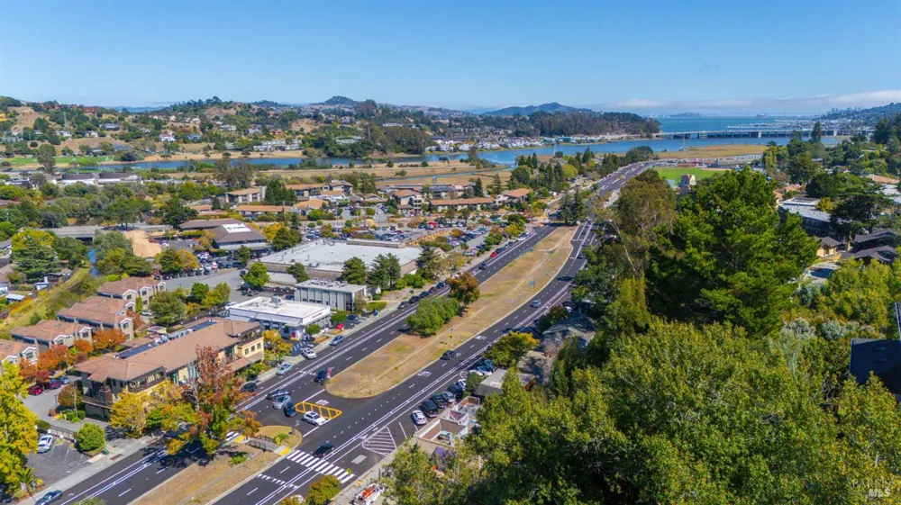 10 E Laverne Avenue Mill Valley, CA 94941