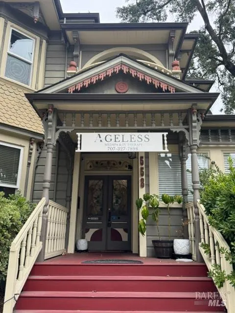 558 B STREET Santa Rosa, CA 95401