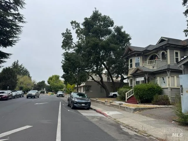 558 B STREET Santa Rosa, CA 95401