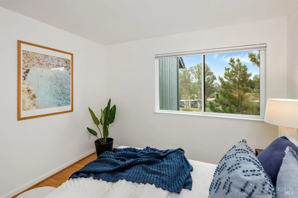 203 Sylvia Way San Rafael, CA 94903
