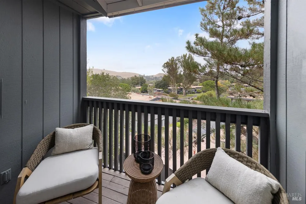 203 Sylvia Way San Rafael, CA 94903