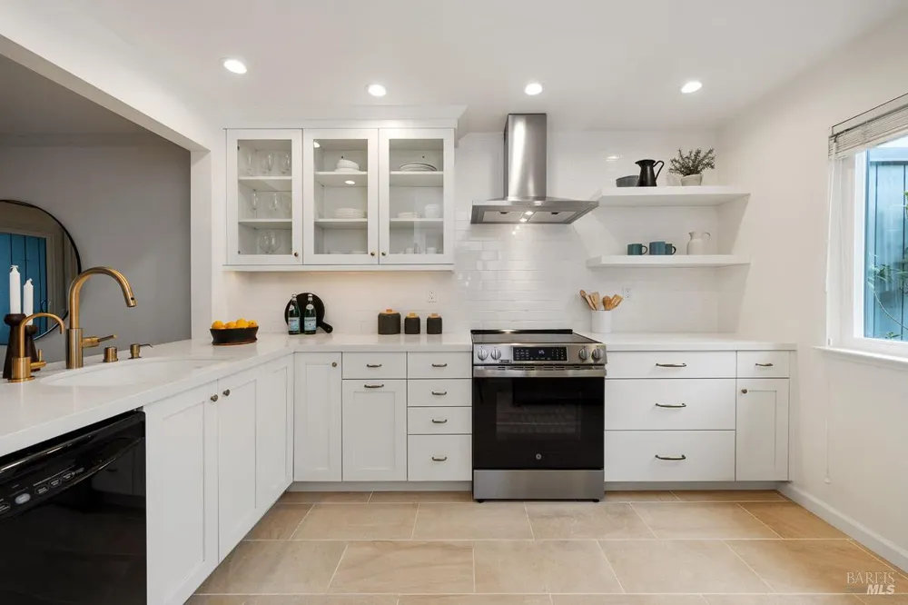 203 Sylvia Way San Rafael, CA 94903
