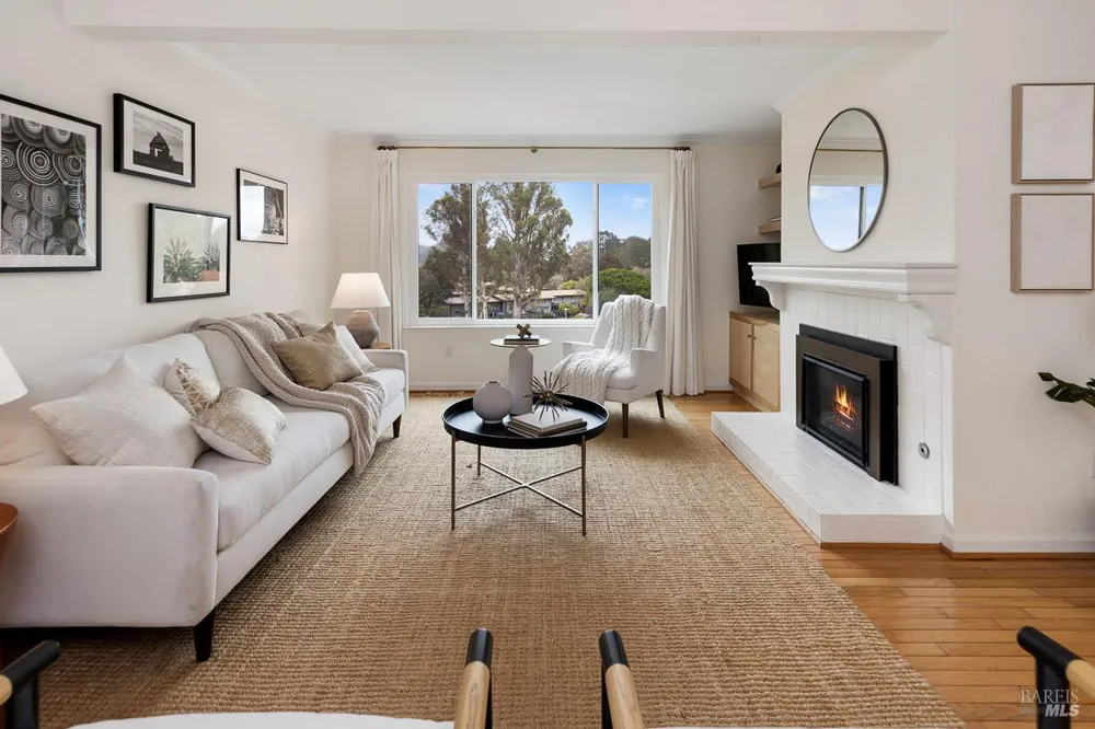 203 Sylvia Way San Rafael, CA 94903