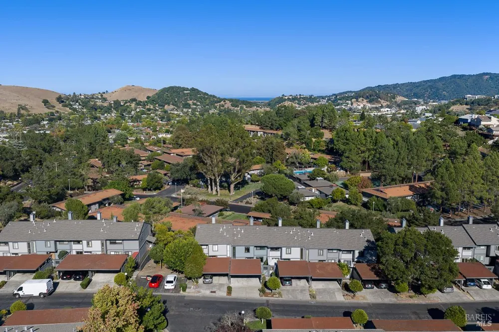 203 Sylvia Way San Rafael, CA 94903