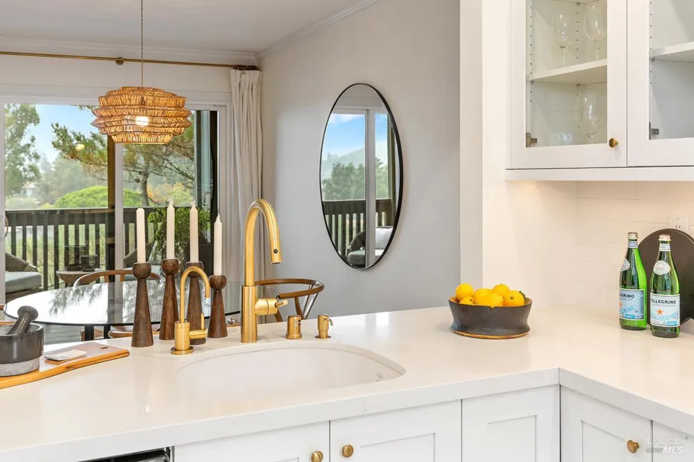 203 Sylvia Way San Rafael, CA 94903