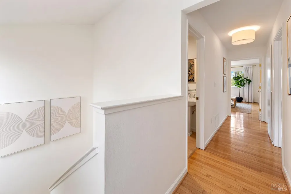 203 Sylvia Way San Rafael, CA 94903