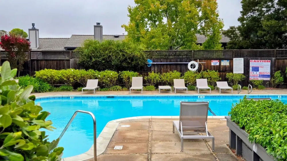 203 Sylvia Way San Rafael, CA 94903