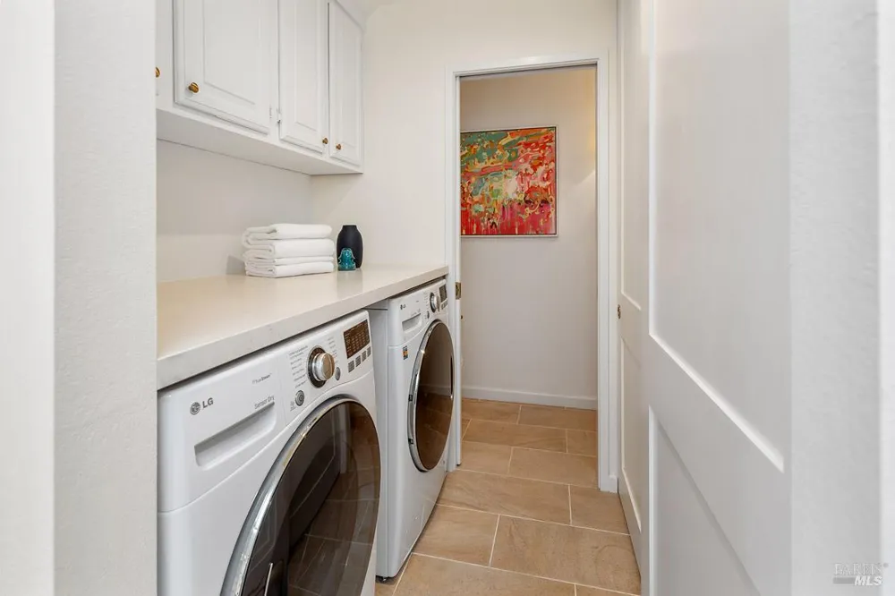 203 Sylvia Way San Rafael, CA 94903