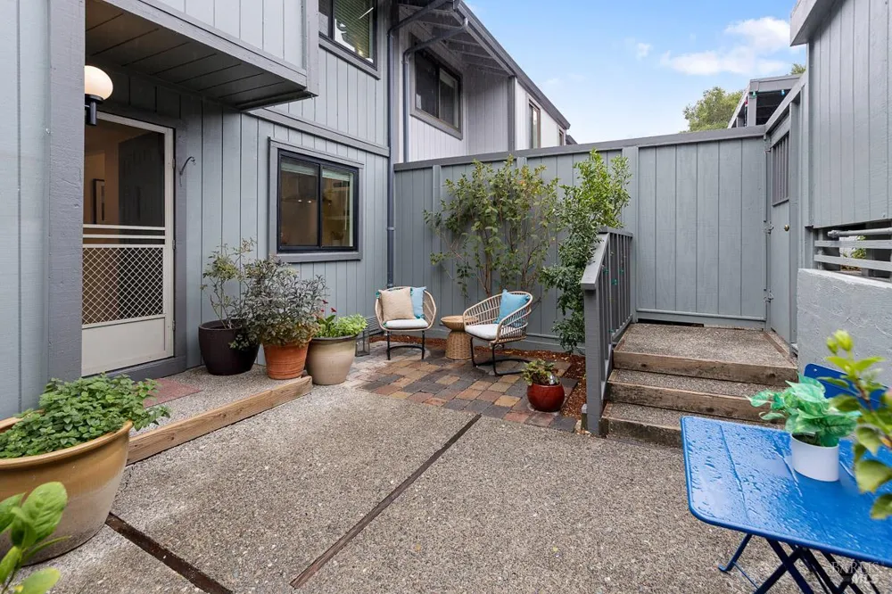 203 Sylvia Way San Rafael, CA 94903