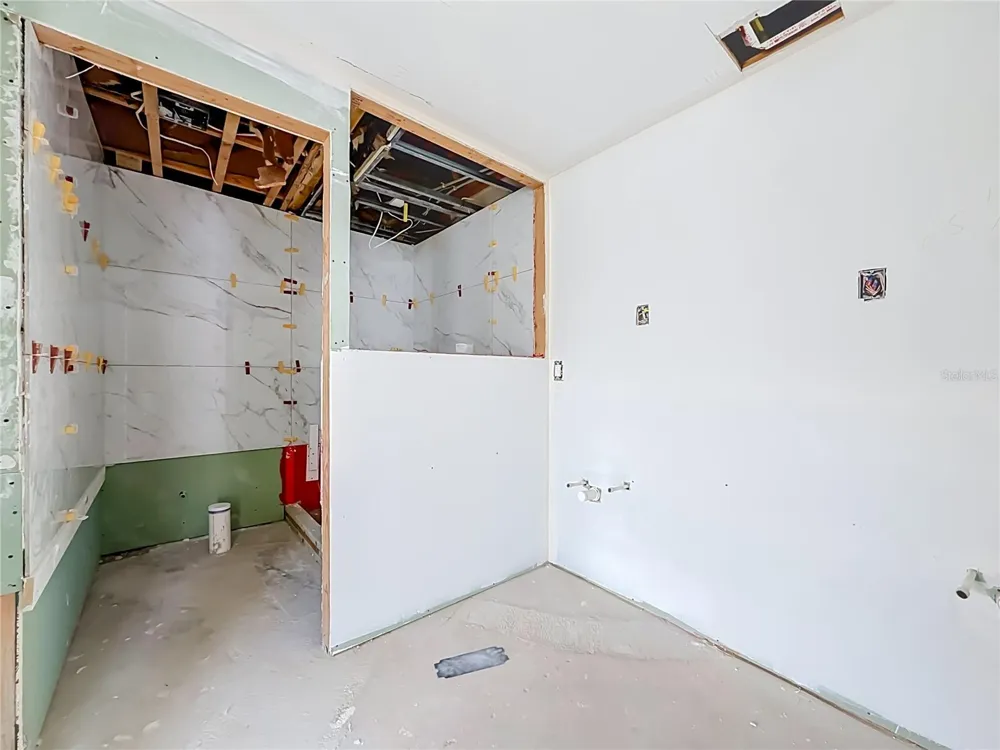 6489 34TH TERRACE St Petersburg, FL 33710