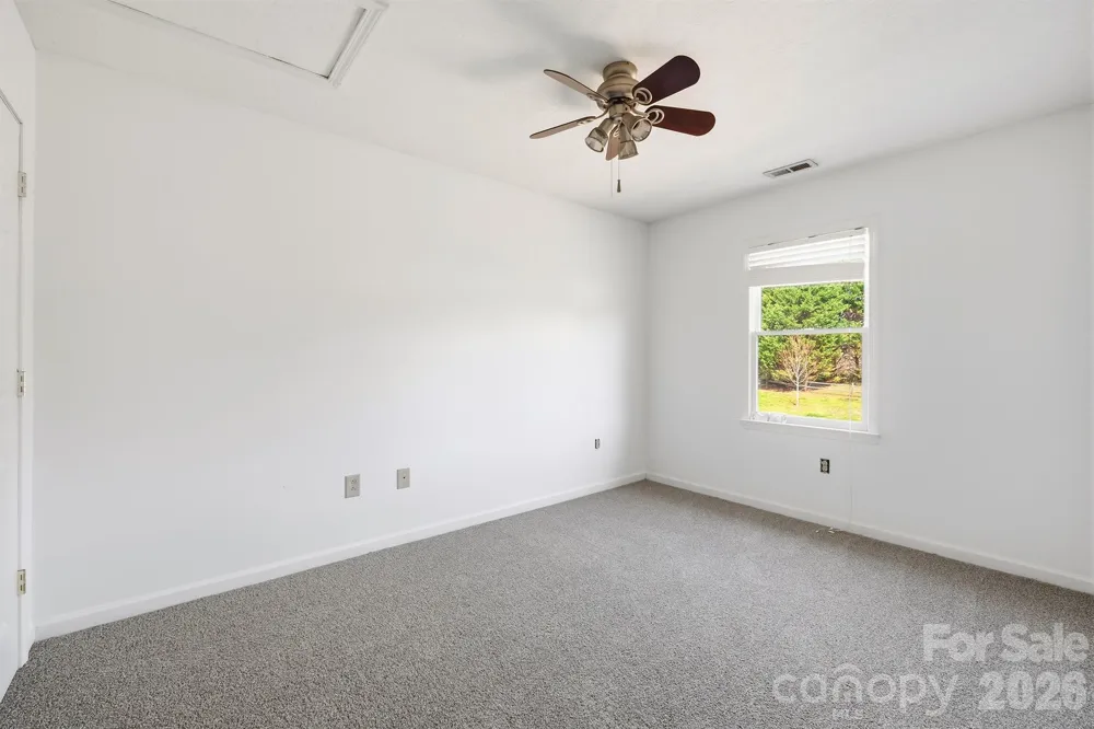 5406 Winding Oak Drive Hickory, NC 28602
