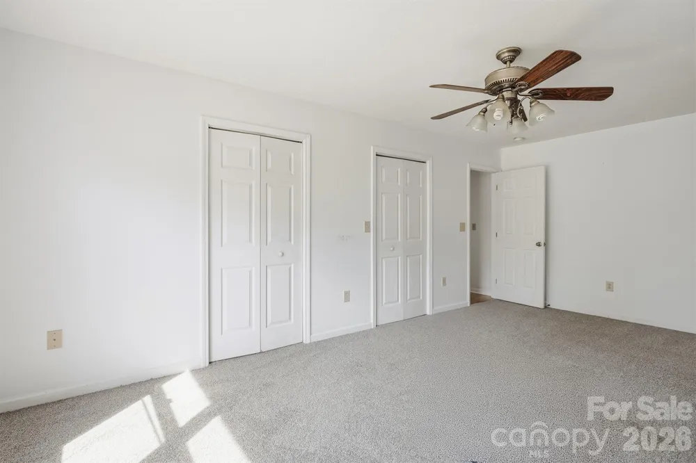 5406 Winding Oak Drive Hickory, NC 28602