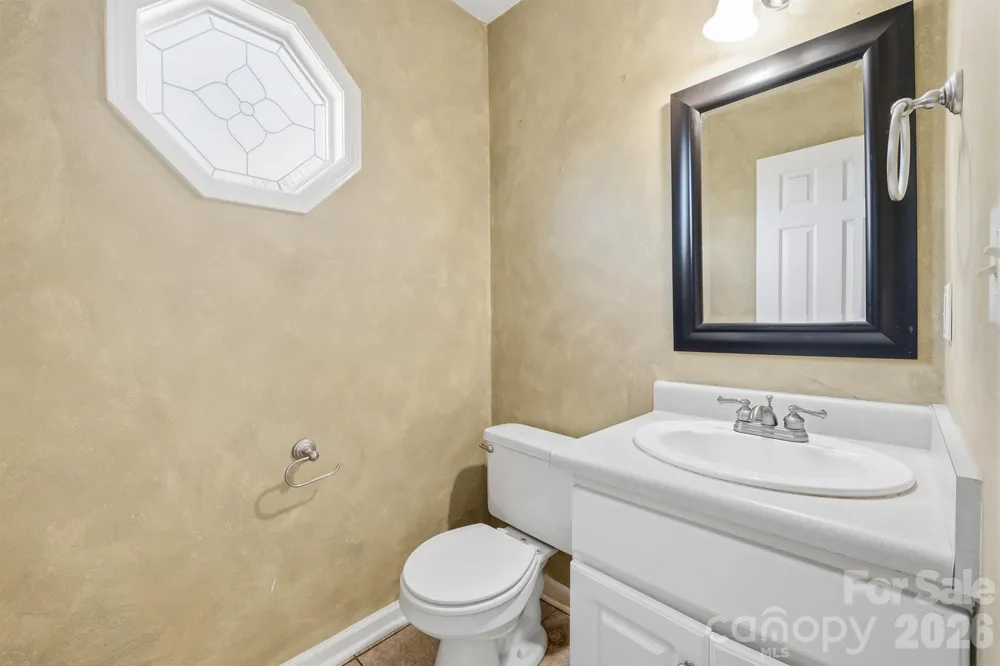 5406 Winding Oak Drive Hickory, NC 28602