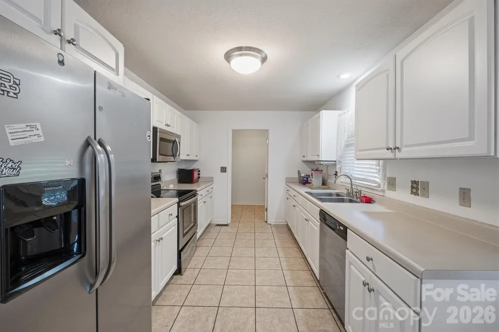 5406 Winding Oak Drive Hickory, NC 28602