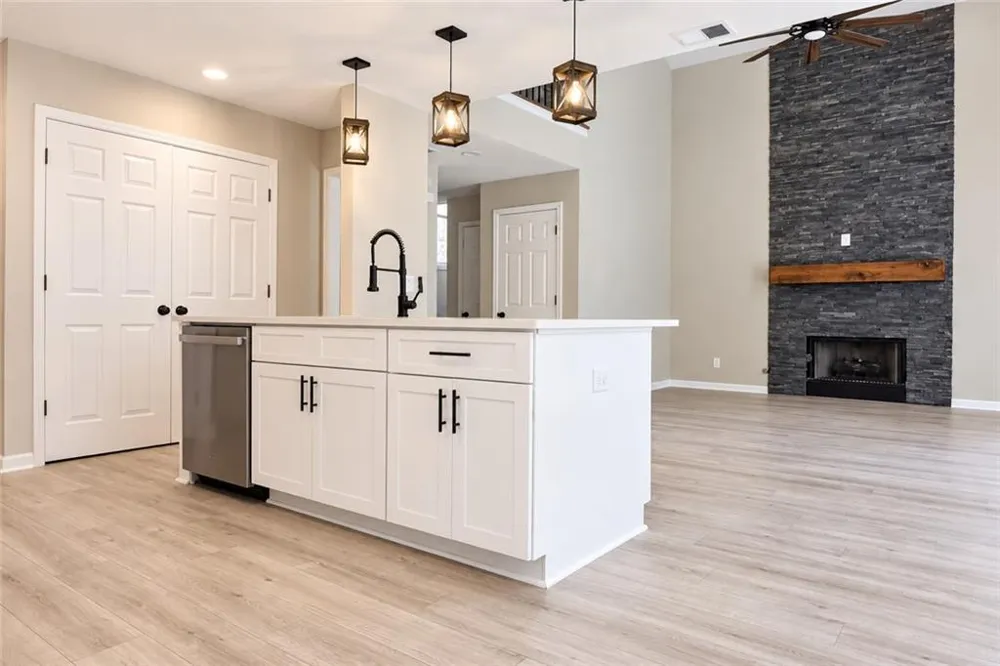 510 Parkstone Lane Woodstock, GA 30189