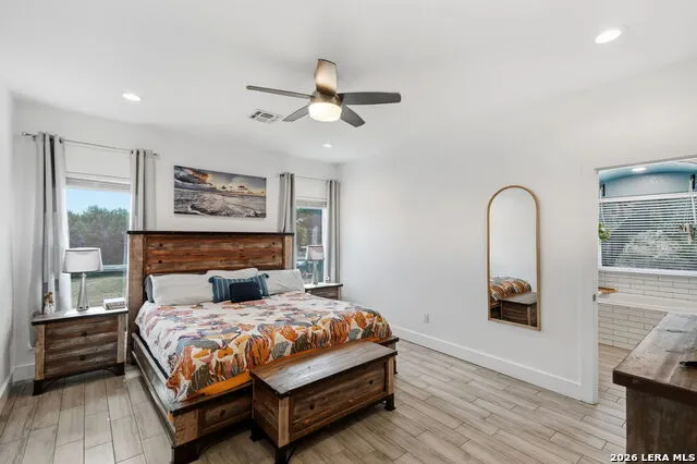 422 CIELO VIS Canyon Lake, TX 78133