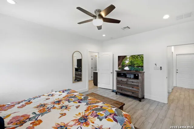 422 CIELO VIS Canyon Lake, TX 78133