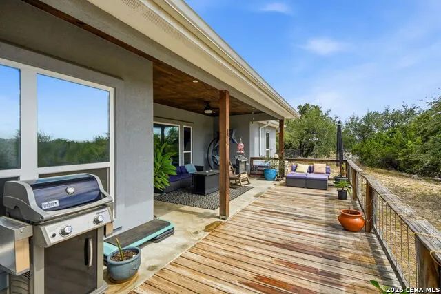 422 CIELO VIS Canyon Lake, TX 78133