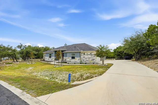 422 CIELO VIS Canyon Lake, TX 78133