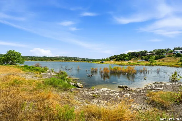 422 CIELO VIS Canyon Lake, TX 78133