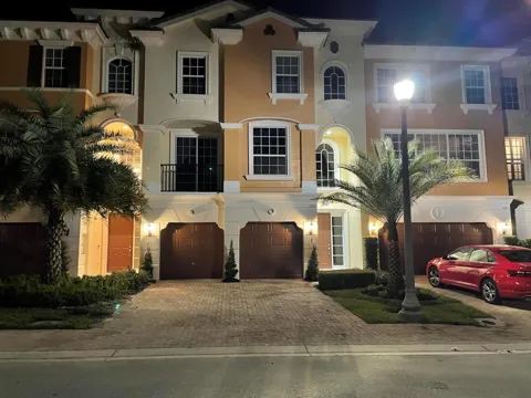 5620 NE Trieste Terrace