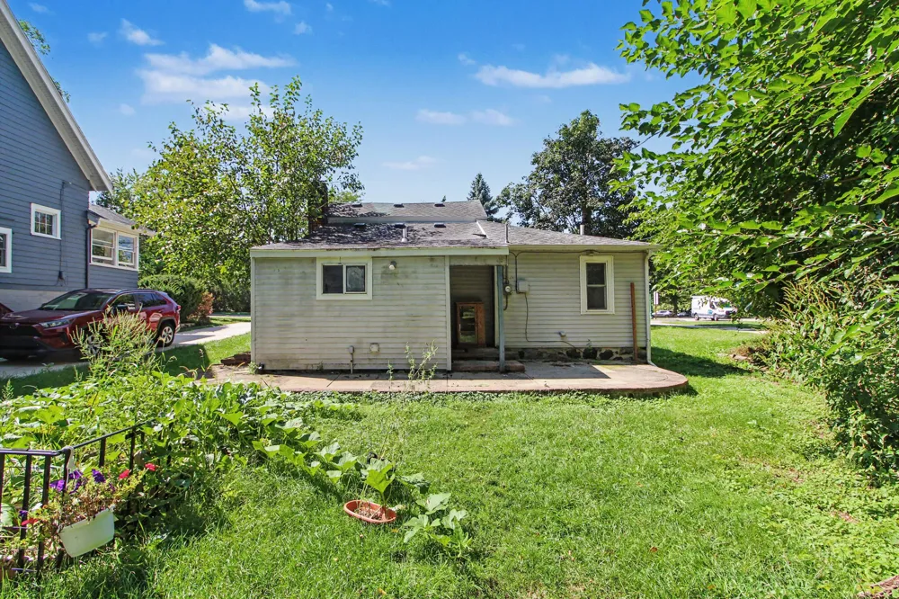 7870 Forest Street Dexter, MI 48130