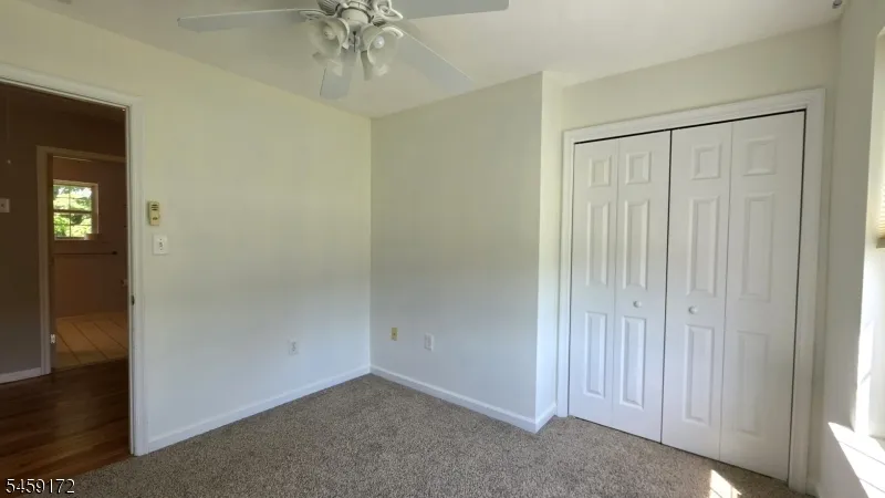 31 Summit Rd Green, NJ 07821