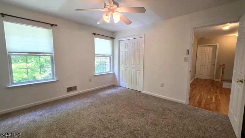 31 Summit Rd Green, NJ 07821