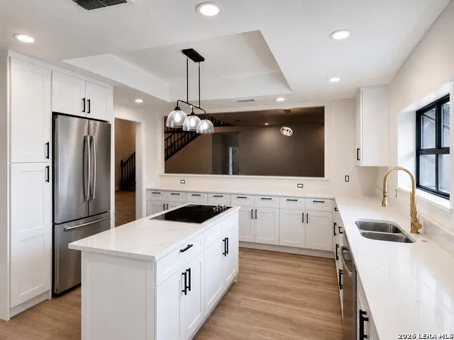 3919 MIDVALE DR San Antonio, TX 78229