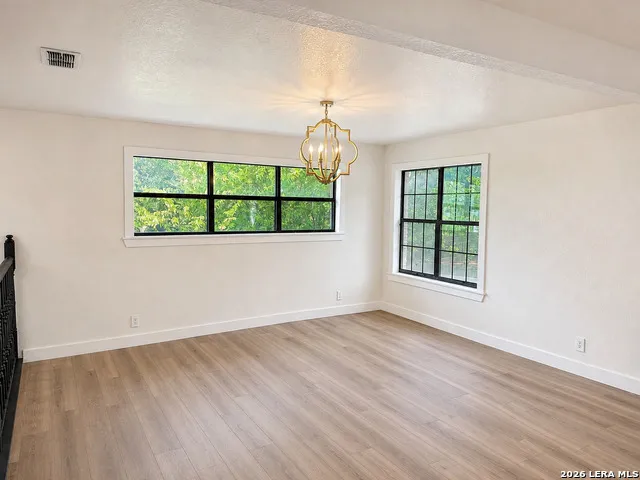 3919 MIDVALE DR San Antonio, TX 78229