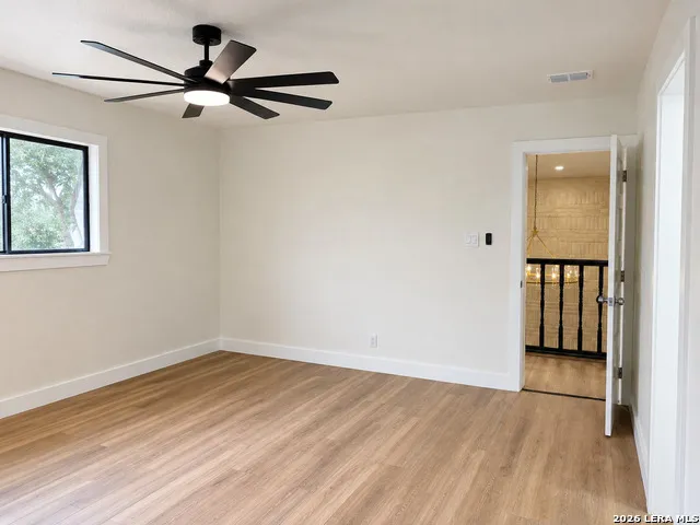 3919 MIDVALE DR San Antonio, TX 78229