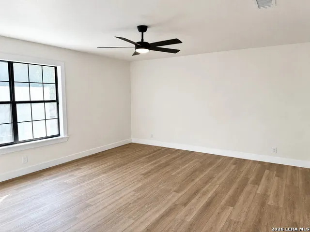 3919 MIDVALE DR San Antonio, TX 78229
